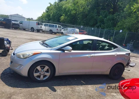 2013 Hyundai Elantra Gls z USA, uszkodzony, nr VIN 5NPDH4AE6DH163885